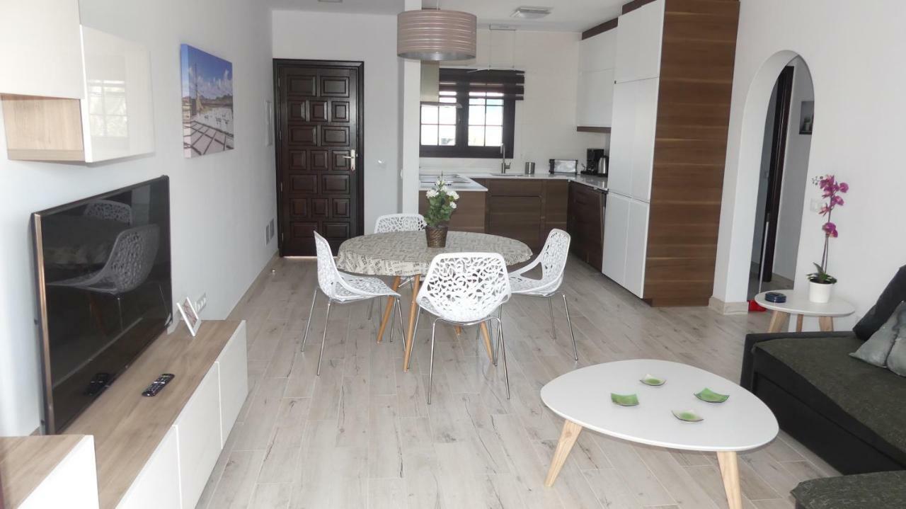 Beachside Jablillo Y Cucharas Costa Teguise Luaran gambar